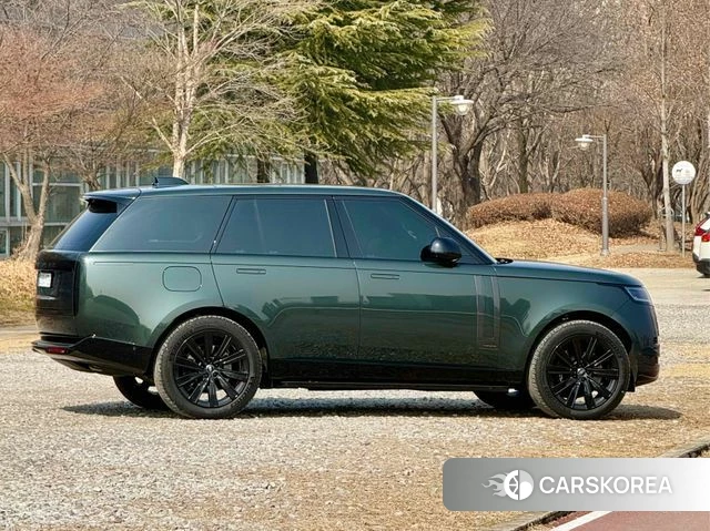 Land Rover Range Rover 5th Generation 2025 Темно-зеленый из Кореи