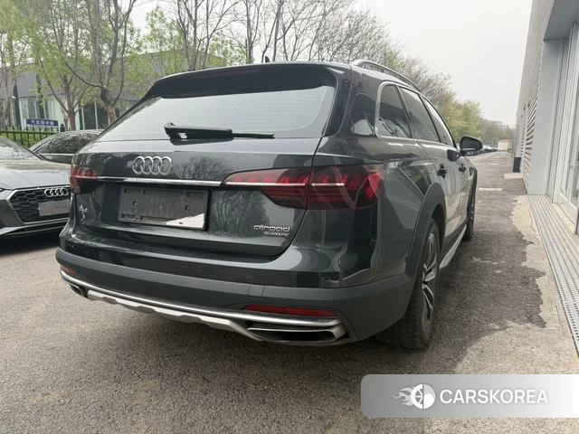 Audi A4 (import) 2021 Темно-серый из Китая