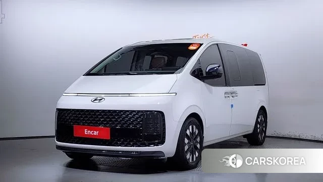 Hyundai Staria 2022 Белый из Кореи