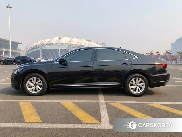 Volkswagen Passat 2023 Черный из Китая