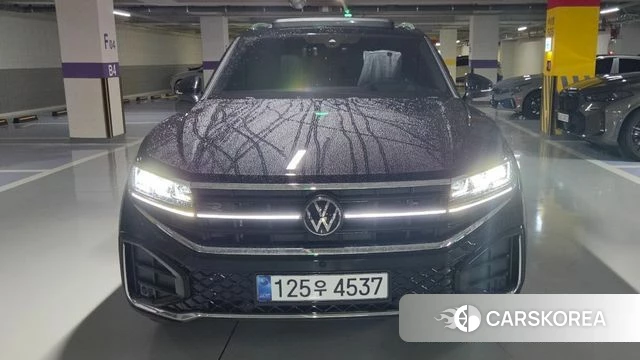Volkswagen Touareg 3rd generation 2026 Черный из Кореи