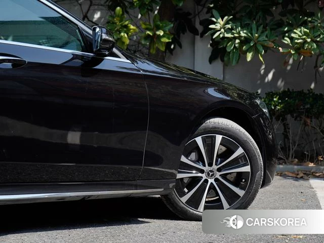 Mercedes-Benz E-class PHEV 2023 Черный из Китая