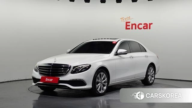 Mercedes-Benz E-Class W213 2020 Белый из Кореи