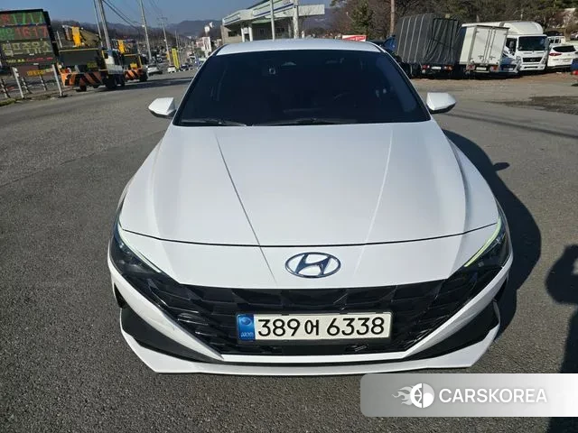 Hyundai Avante (CN7) 2021 Белый из Кореи