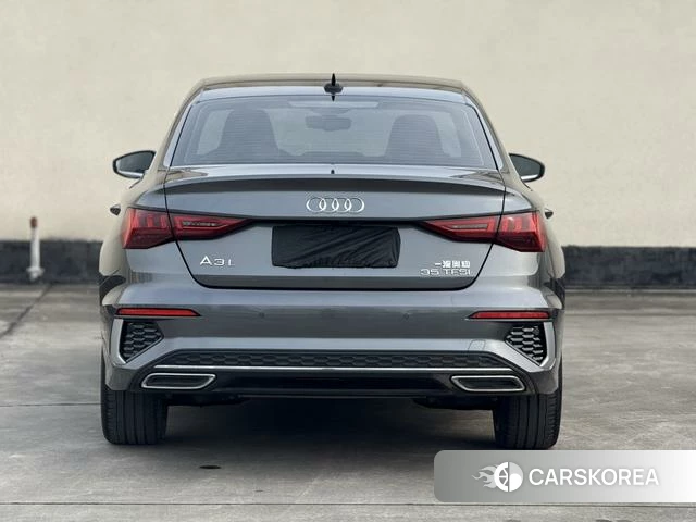 Audi A3 2024 Темно-серый из Китая