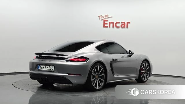 Porsche 718 Cayman 2020 Серебряный из Кореи