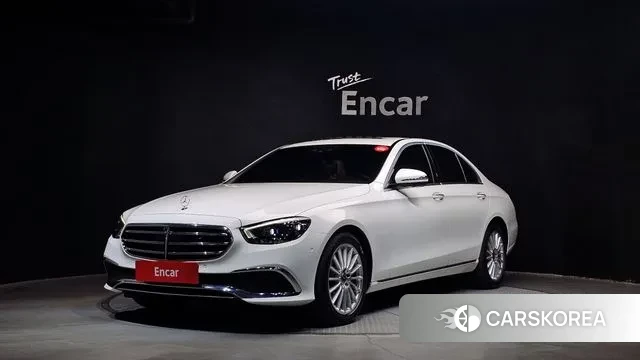 Mercedes-Benz E-Class W213 2021 Белый из Кореи