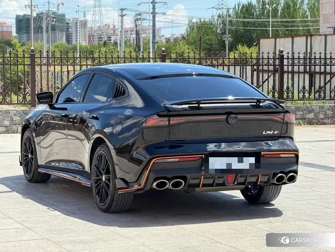 Chang'an Changan UNI-V 2023 Черный из Китая