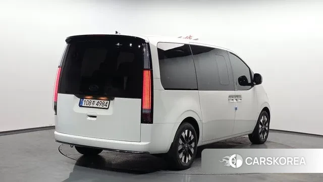 Hyundai Staria 2024 Белый из Кореи