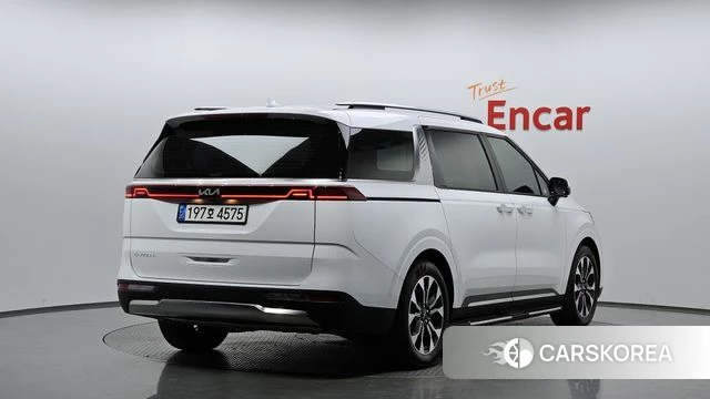 Kia Carnival 4th generation 2022 Белый из Кореи