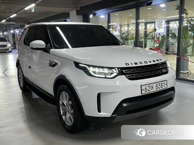Land Rover Discovery 5 2018 Белый из Кореи
