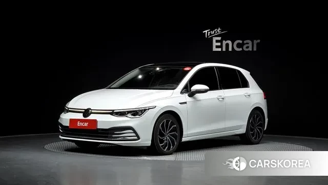 Volkswagen Golf 8th Generation 2023 Белый из Кореи