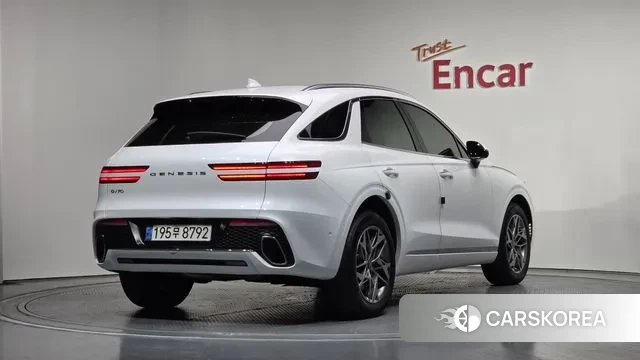 Genesis GV70 2022 Белый из Кореи