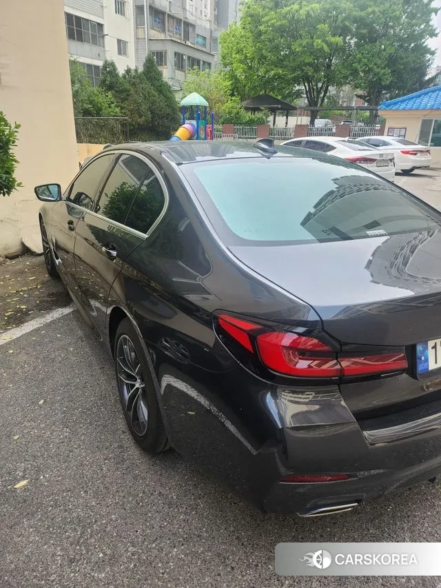 BMW 5 Series (G30) 2022 Серый из Кореи