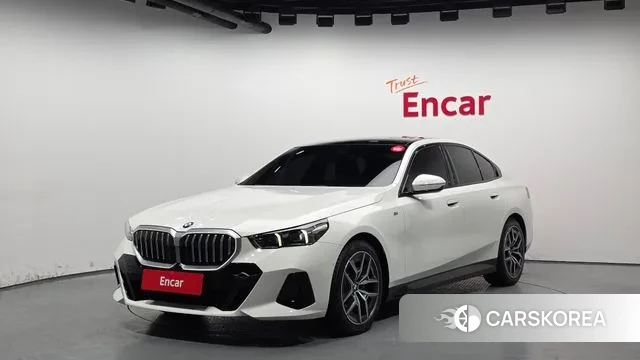 BMW 5 Series (G60) 2025 Белый из Кореи