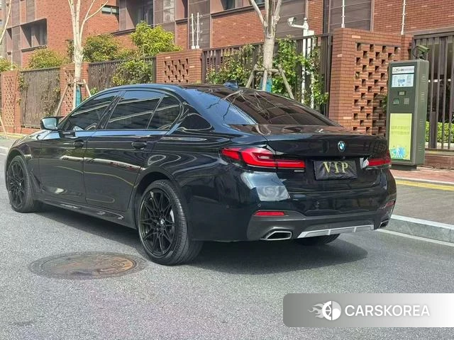 BMW 5 series 2023 Черный из Китая