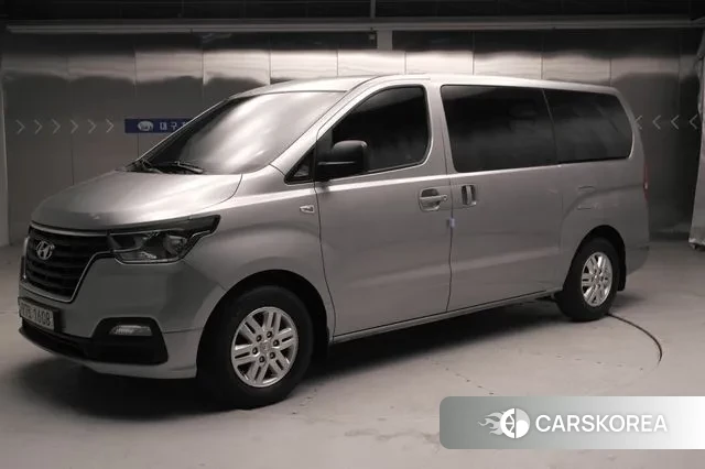 Hyundai The New Grand Starex 2019 Серебристо-серый из Кореи