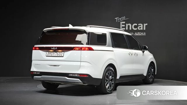 Kia Carnival 4th generation 2023 Белый из Кореи