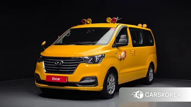 Hyundai The New Grand Starex 2018 Желтый из Кореи