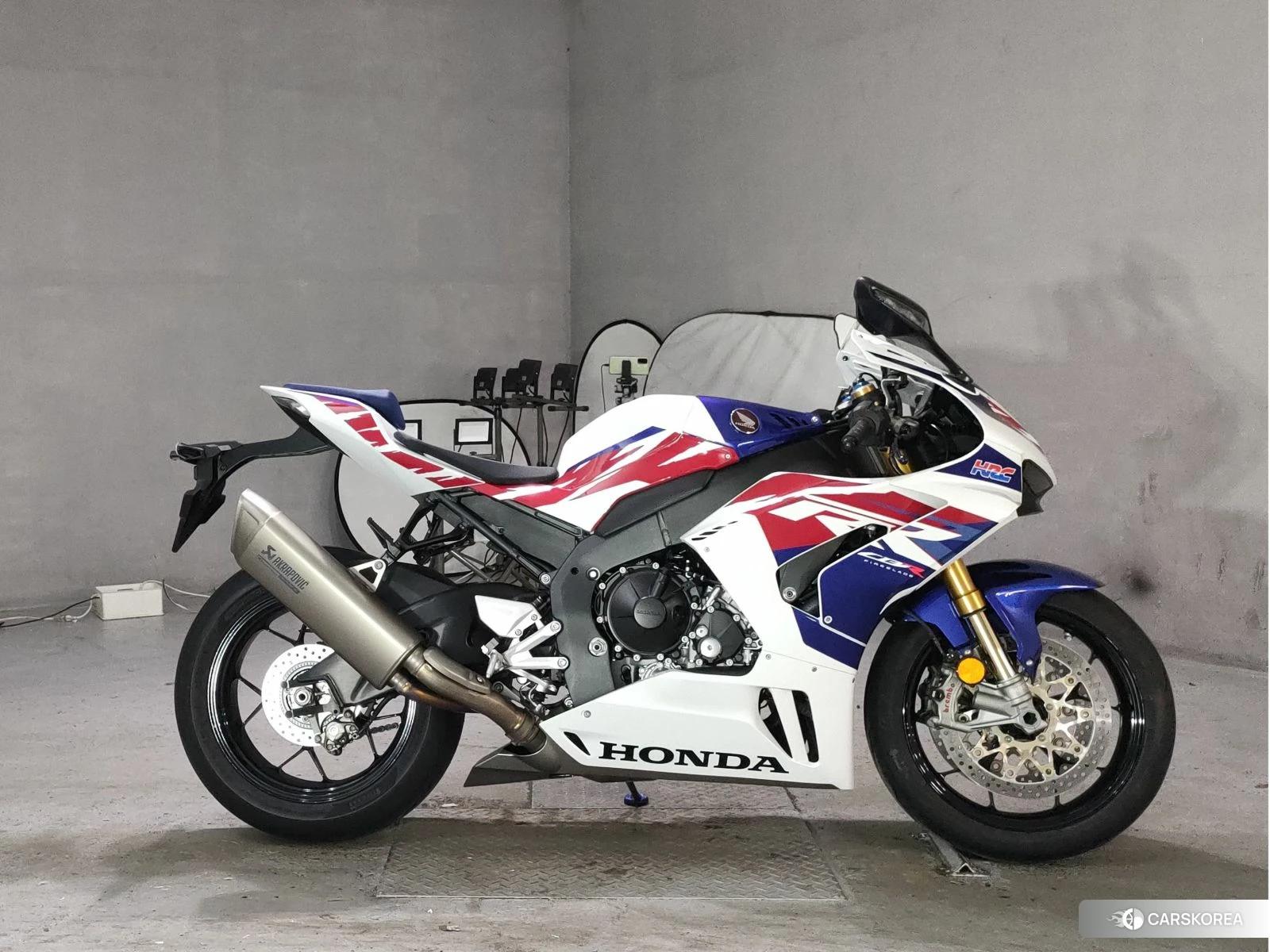 Проданный Honda CBR1000RR-R FIREBLADE SP 2023 из Японии, фото 2