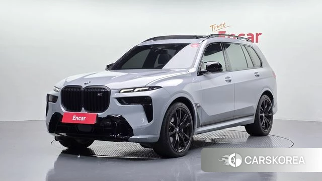 BMW X7 (G07) 2024 Серебристо-серый из Кореи