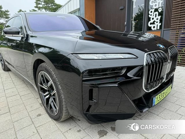 BMW 7 Series (G70) 2025 Черный из Кореи