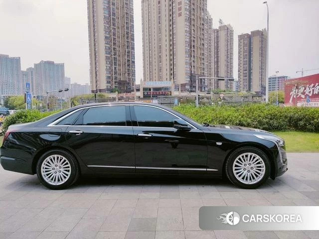 Cadillac CT6 2023 Черный из Китая