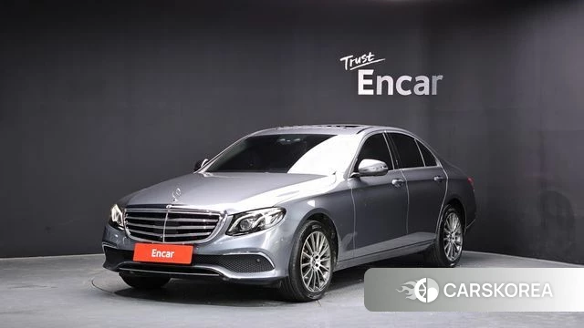 Mercedes-Benz E-Class W213 2020 Серый из Кореи