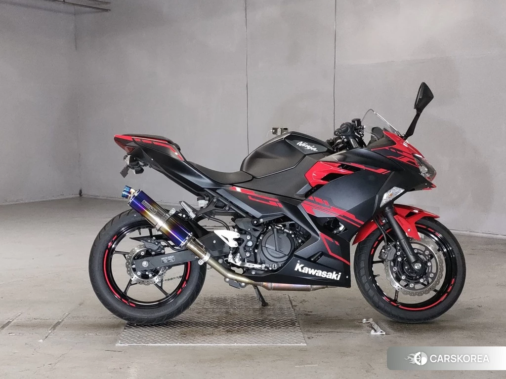 Проданный Kawasaki NINJA 250 2018 из Японии, фото 2