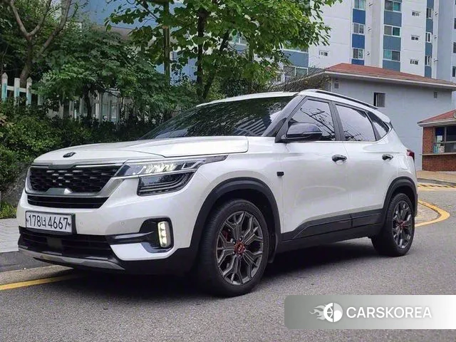 Kia Seltos 2020 Белый из Кореи