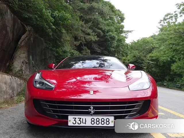 Ferrari GTC4 Russo 2018 Красный из Кореи