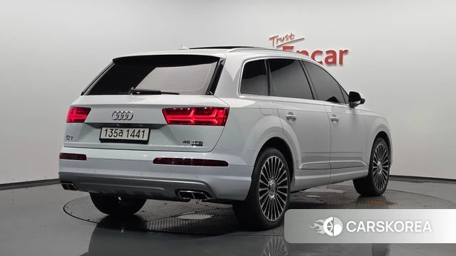 Audi Q7 (4M) 2019 Белый из Кореи