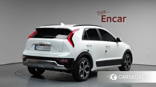 Kia Di Ol Nu Niro 2025 Белый из Кореи