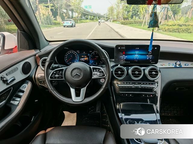 Mercedes-Benz GLC 2023 Белый из Китая