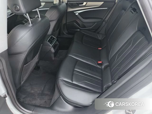 Audi A7 2021 Белый из Китая