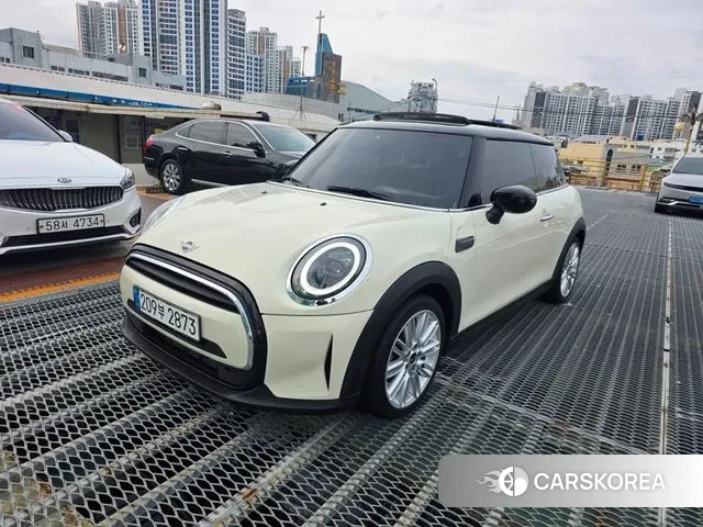 Mini Cooper 2022 Жемчужный цвет из Кореи