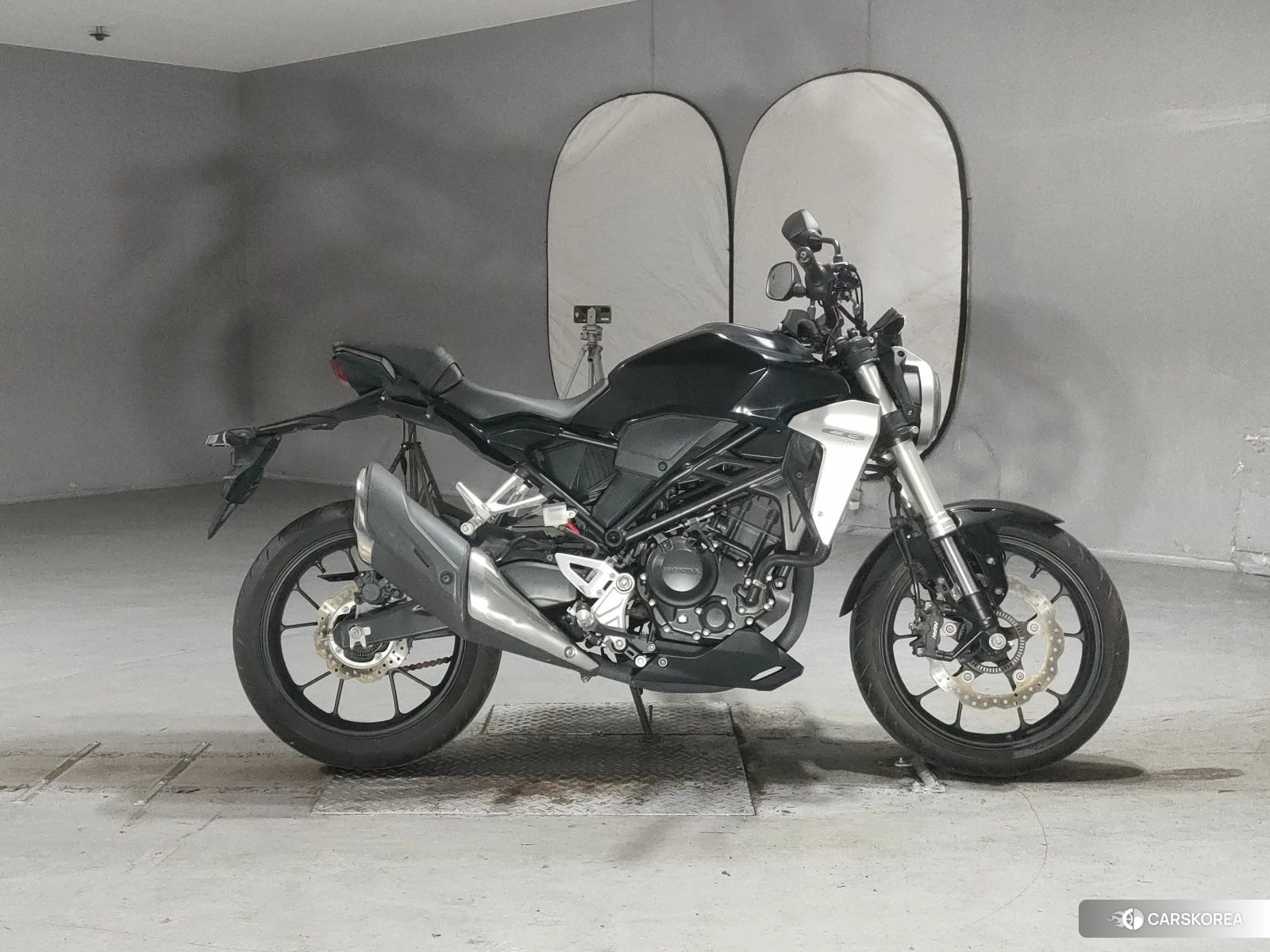 Honda CB250R 2018 из Японии, фото 2