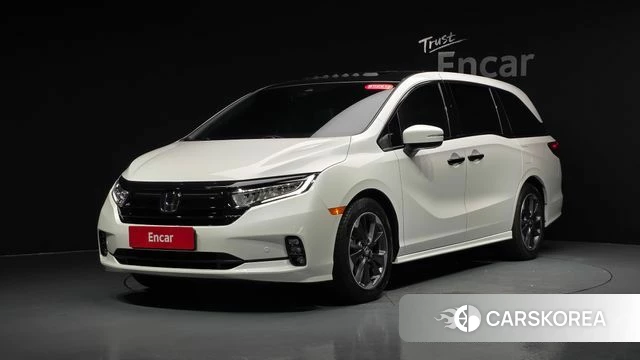 Honda Odyssey 2022 Белый из Кореи