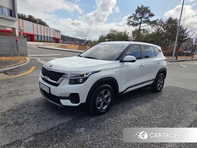 Kia Seltos 2021 Белый из Кореи