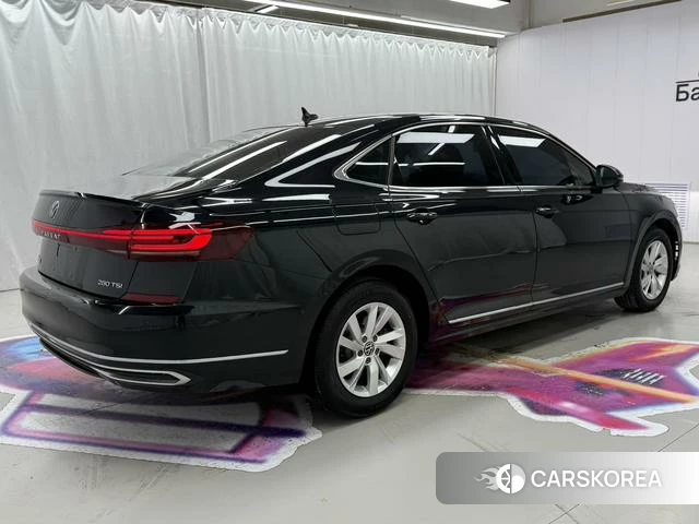Volkswagen Passat 2023 Черный из Китая