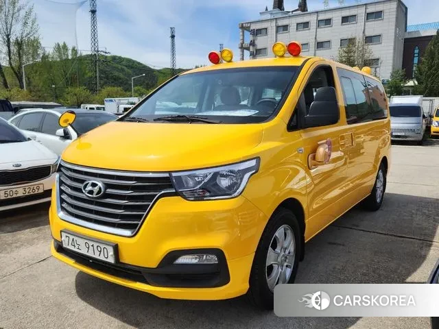 Hyundai The New Grand Starex 2021 Желтый из Кореи