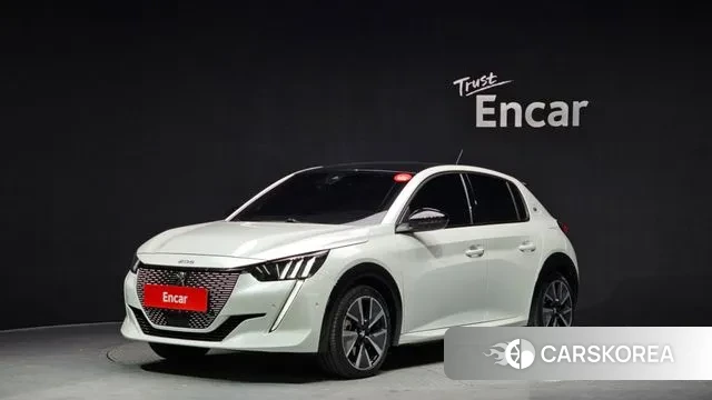 Peugeot e-208 second Generation 2022 Белый из Кореи