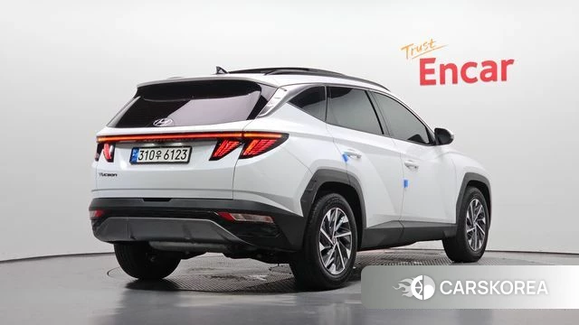 Hyundai Tucson Hybrid (NX4) 2021 Белый из Кореи