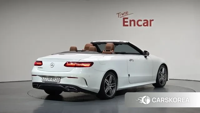 Mercedes-Benz E-Class W213 2020 Белый из Кореи