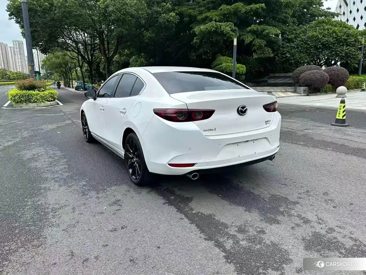 Mazda 3 2023 Белый из Китая