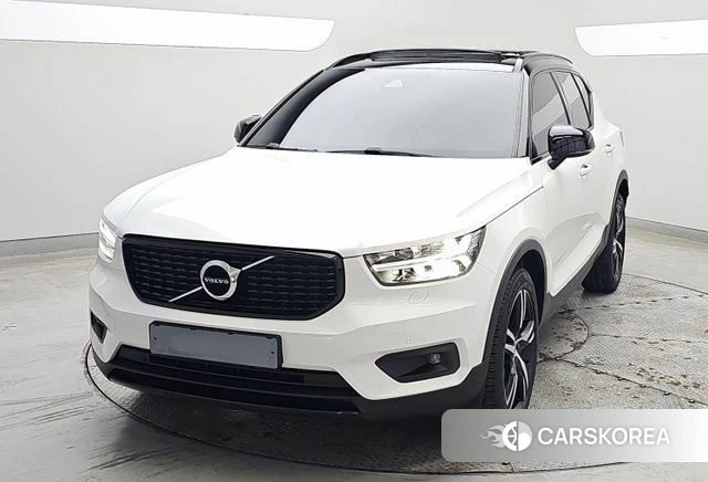 Volvo XC40 2021 Белый из Кореи