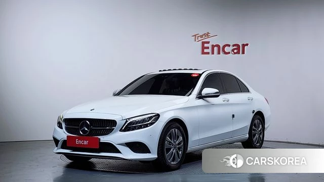 Mercedes-Benz C-Class W205 2019 Белый из Кореи