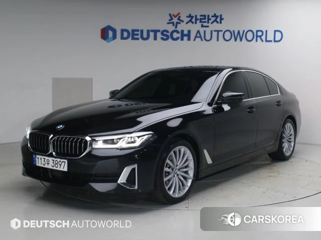 BMW 5 Series (G30) 2023 Черный из Кореи