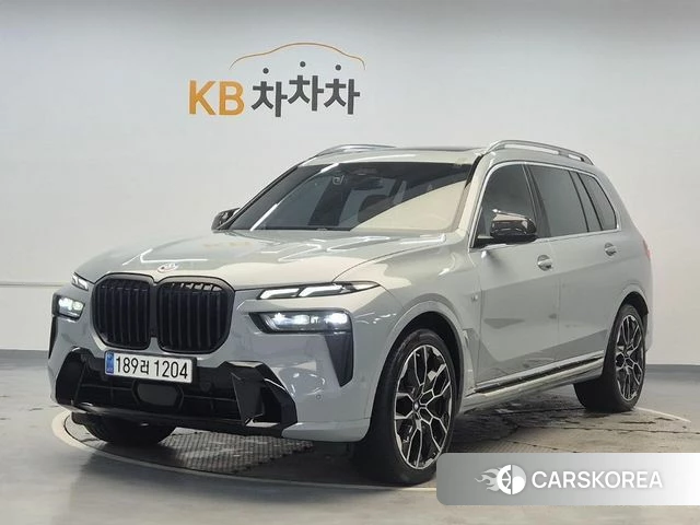 BMW X7 (G07) 2023 Серебристо-серый из Кореи