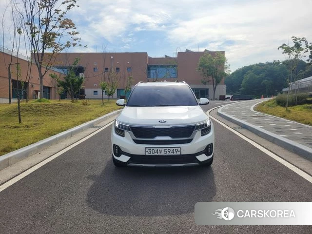 Kia Seltos 2020 Белый из Кореи